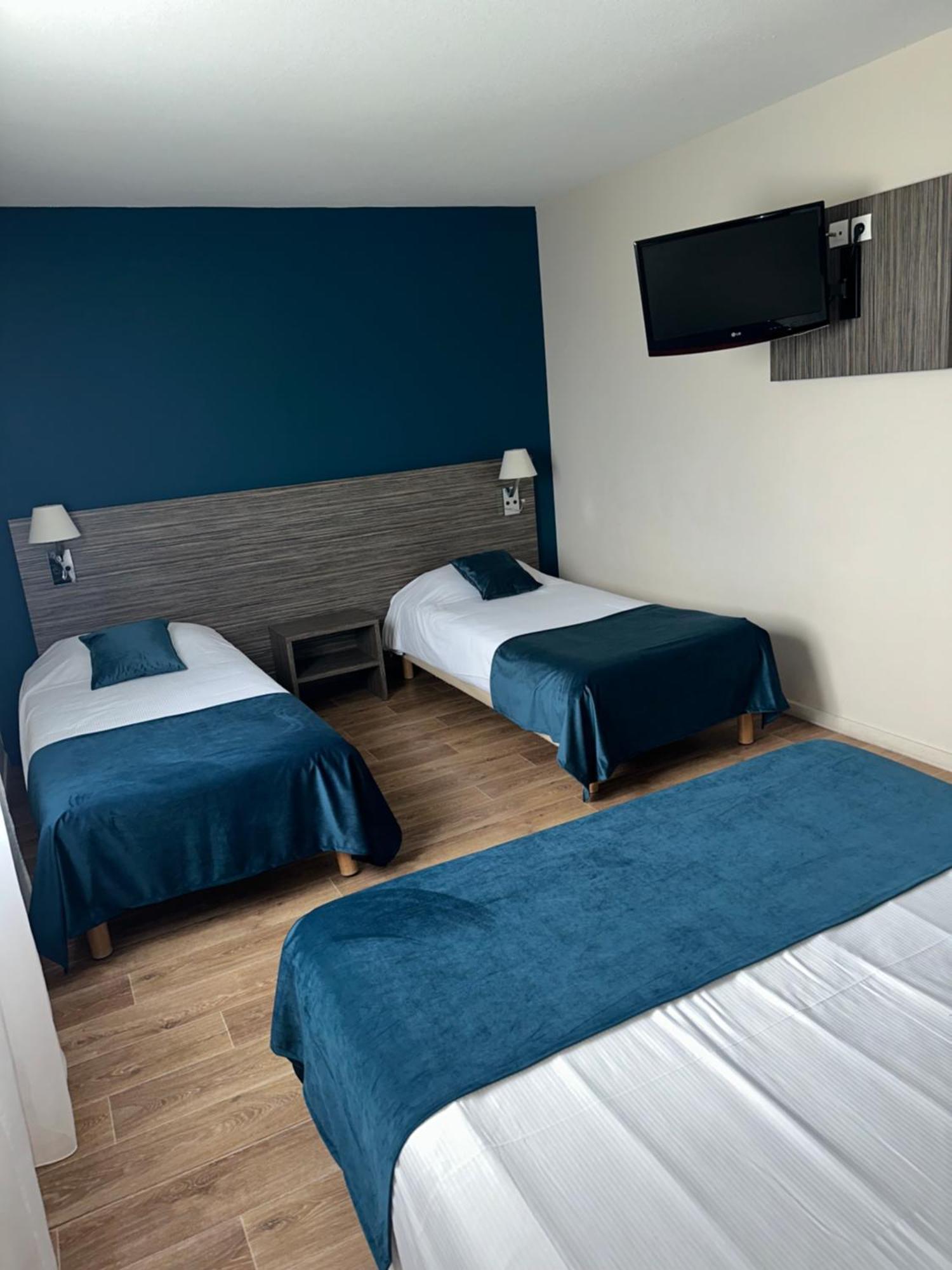 Hotel Caiman Pierrelatte ภายนอก รูปภาพ