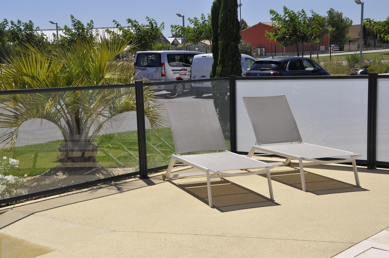 Hotel Caiman Pierrelatte ภายนอก รูปภาพ